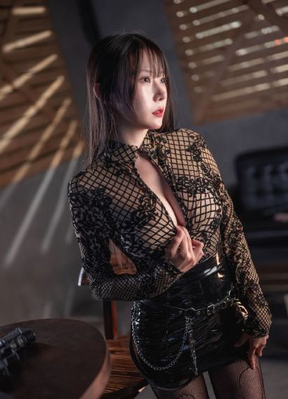 少妇4_720免费高清观看